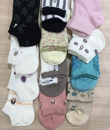 靴下3足1320円🧦