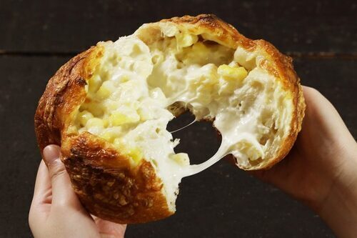 のび～るとろりんチーズフランス