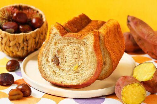 ねこねこ食パン　栗とサツマイモ