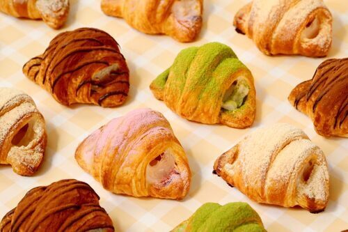 【『クロッチ』新作フレーバー🥐】「あまおういちご」と「抹茶」の全2種類を11⽉1⽇より発売開始🍓🍵